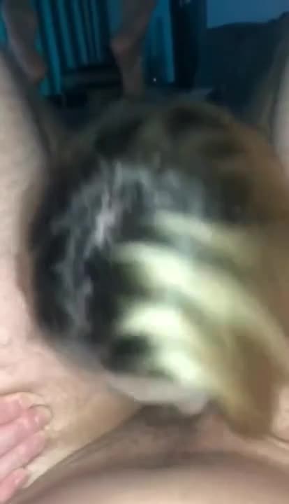 Milf matura non riesce a smettere di succhiare il mio cazzo tutta la notte