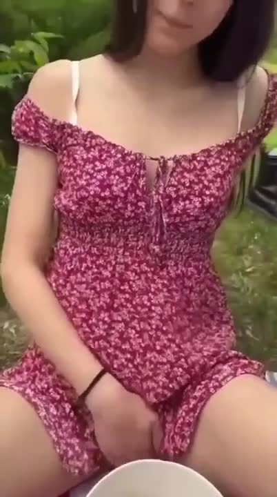 Lesbiche sexy succhiano tette e figa